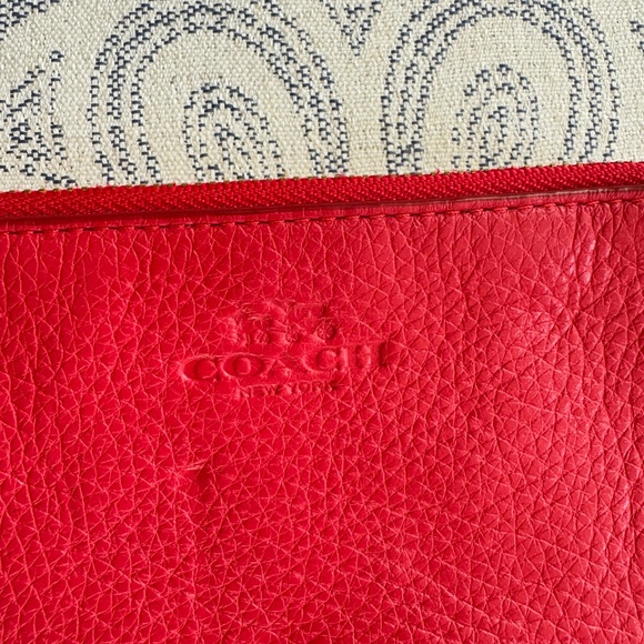 Coach Double-Zip Leather Wristlet – Red - Picture 10 of 11
